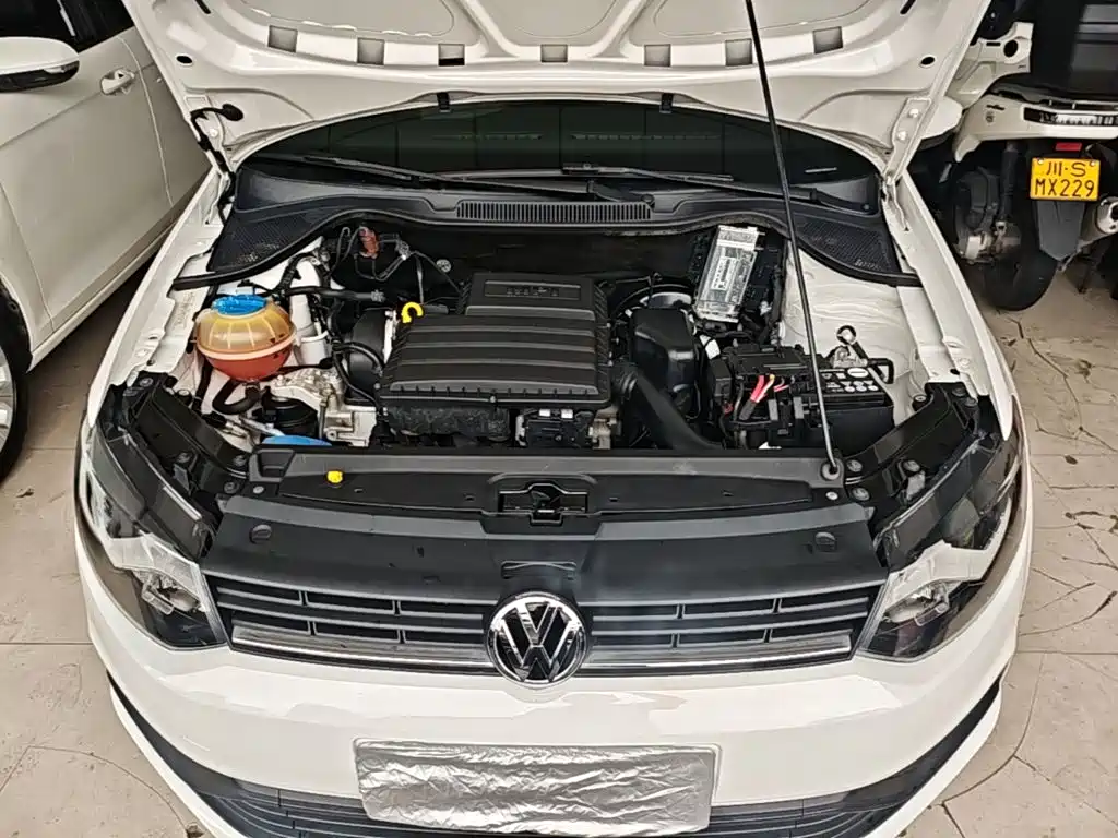 Volkswagen Polo 2017 — фото 20