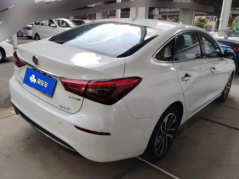 Changan Eado 2018 — фото 3