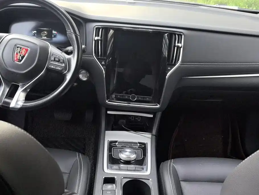 Roewe i6 New Energy 2018 — фото 12