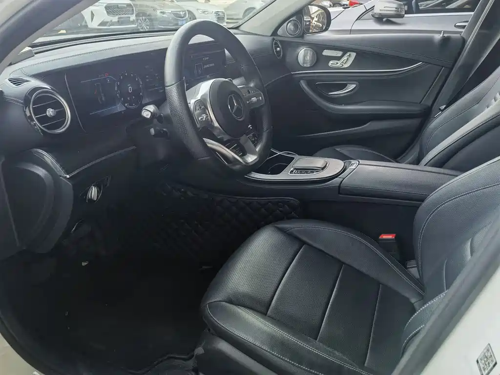 Mercedes-Benz E-Class 2018 — фото 10