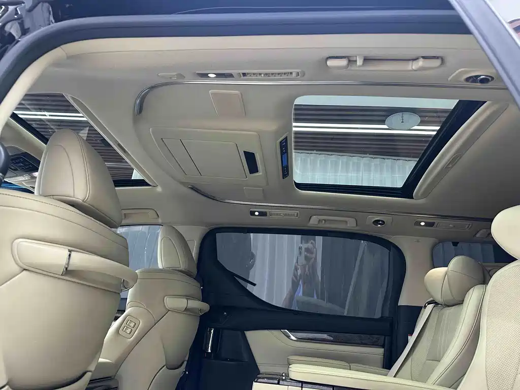 Toyota Alphard 2019 — фото 20