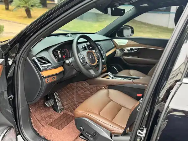 Volvo XC90 2021