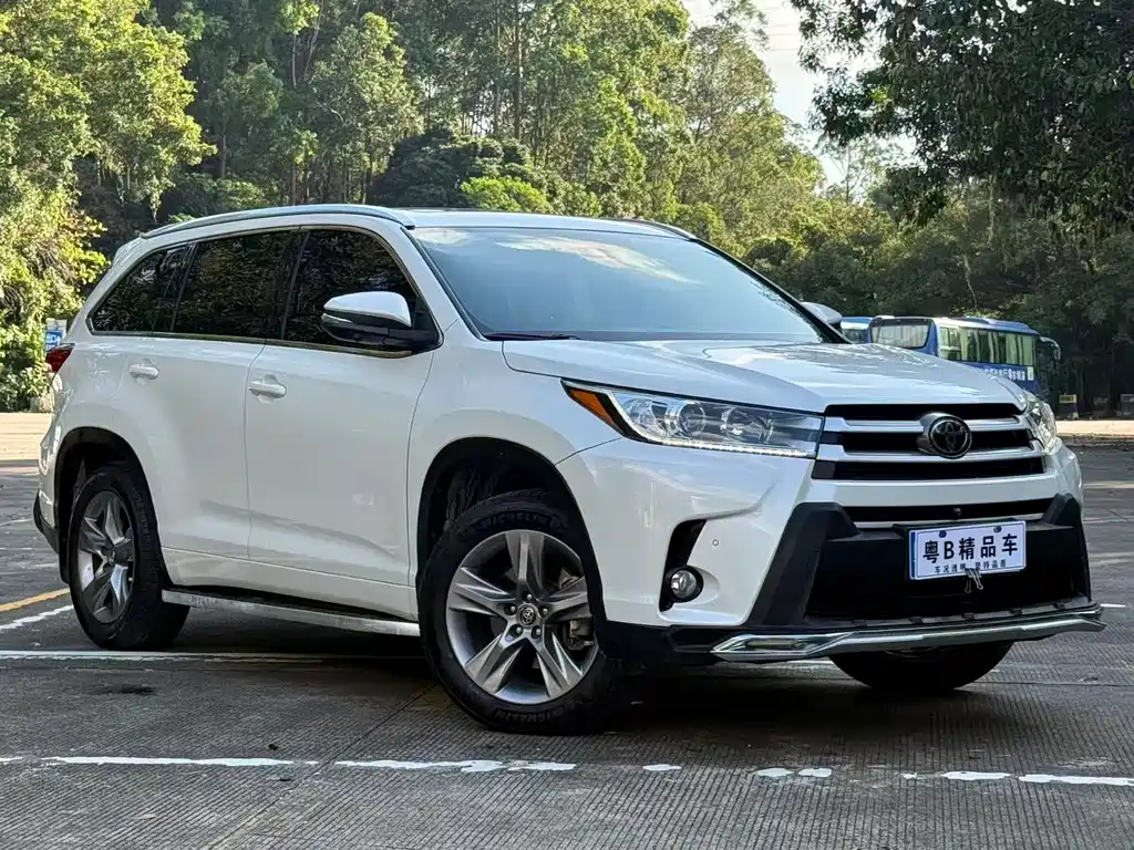 Toyota Highlander 2019 — фото 3