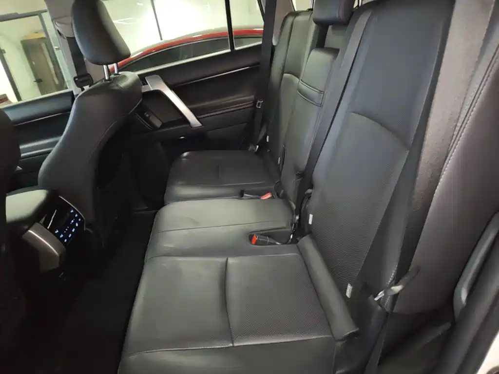 Toyota Prado 2018 — фото 17