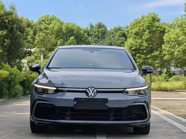 Volkswagen Golf 2023