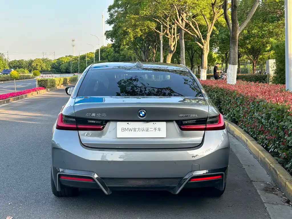 BMW i3 2022 — фото 2
