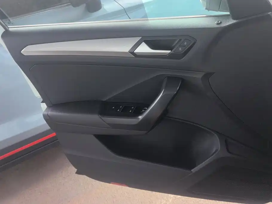 Volkswagen T-Roc 2019