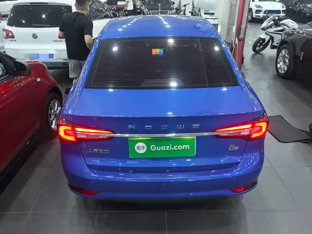 Roewe i5 2019