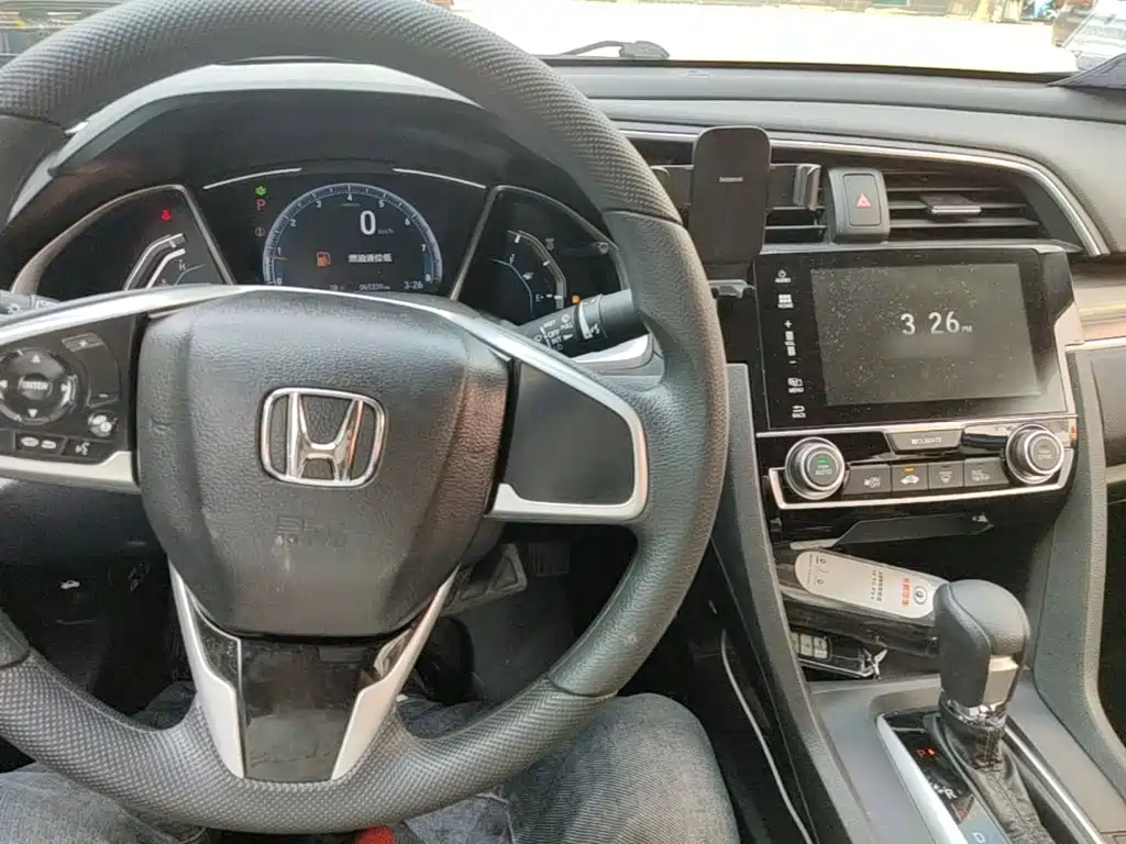 Honda Civic 2020 — фото 10