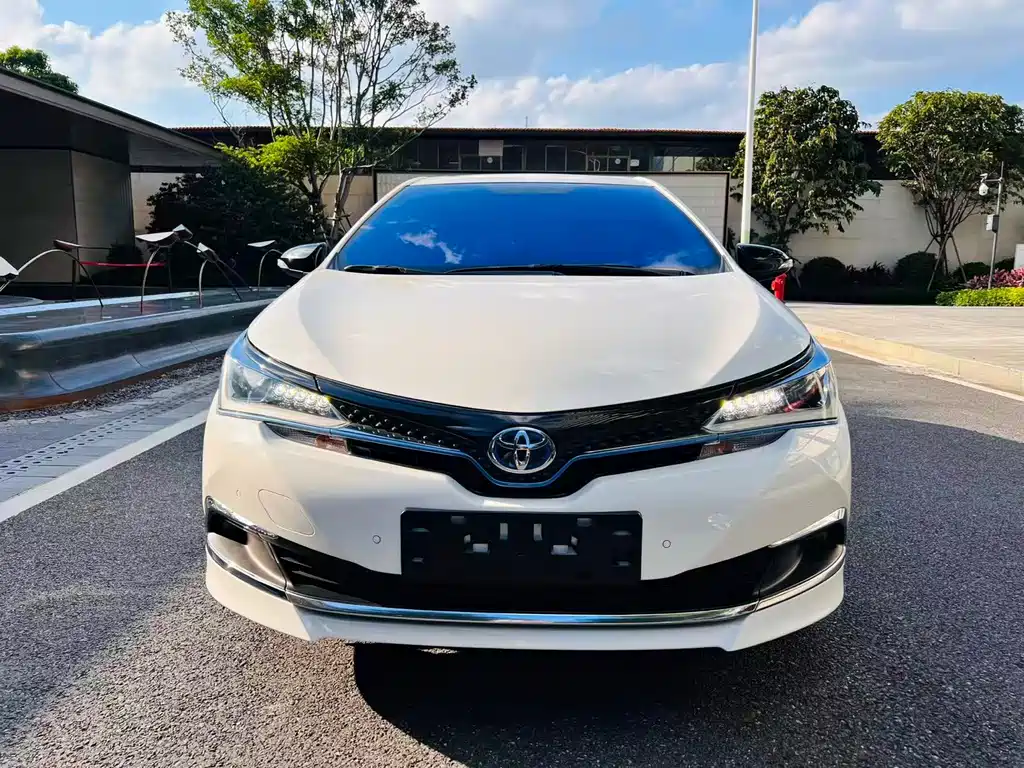 Toyota Corolla Hybrid 2020 — фото 2