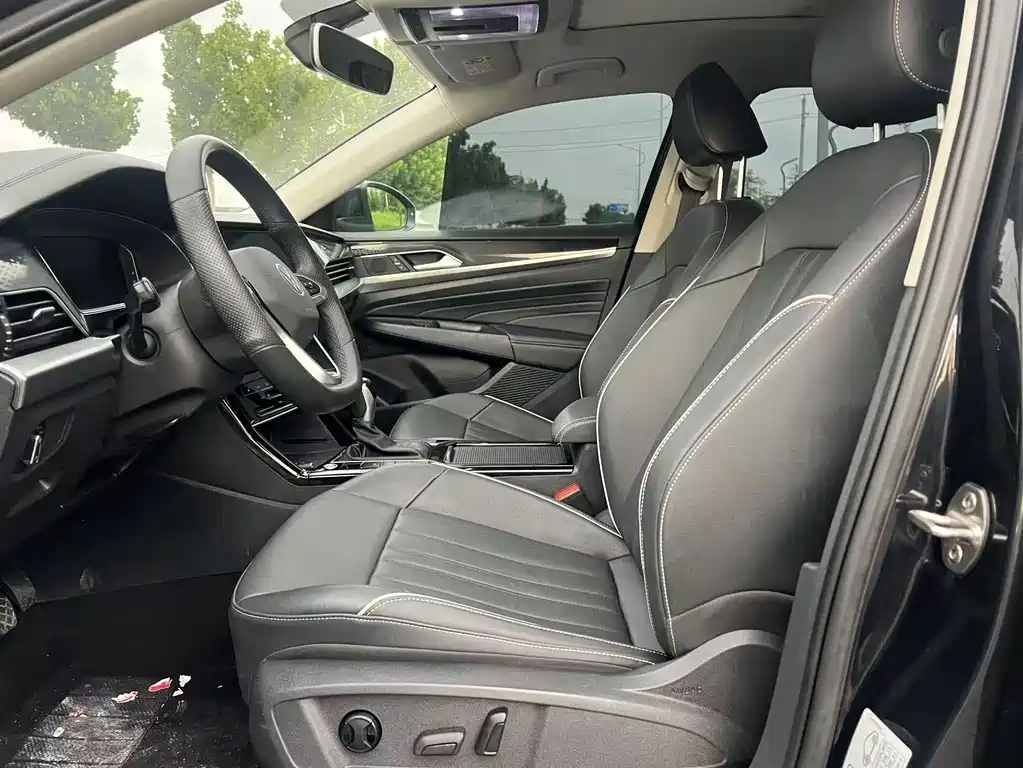 Volkswagen Passat 2022