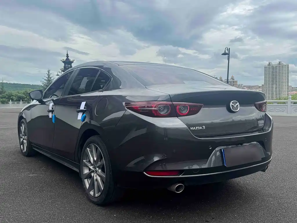 Mazda 3 Axela 2022