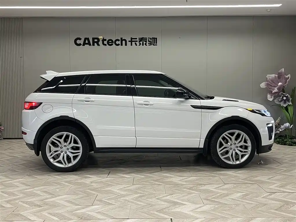 Land Rover Evoque 2018 — фото 4