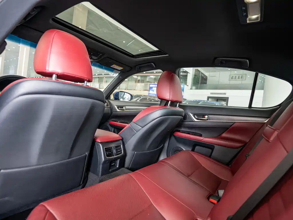 Lexus GS 2018 — фото 10