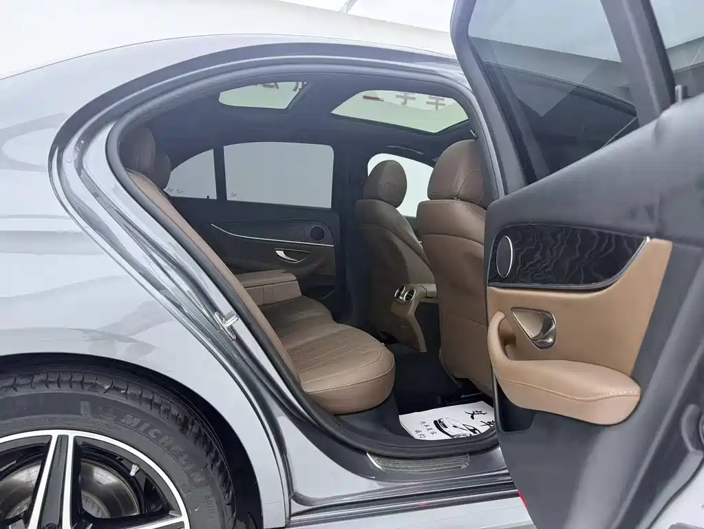 Mercedes-Benz E-Class 2020 — фото 10