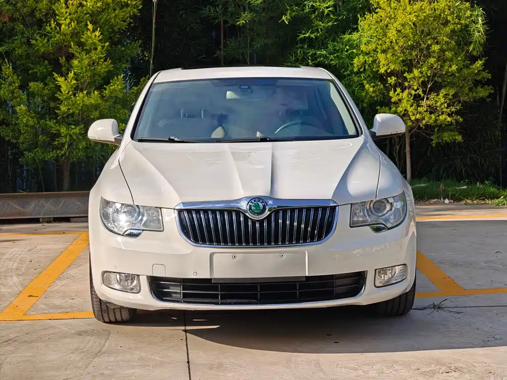 Skoda Superb 2013 — фото 2