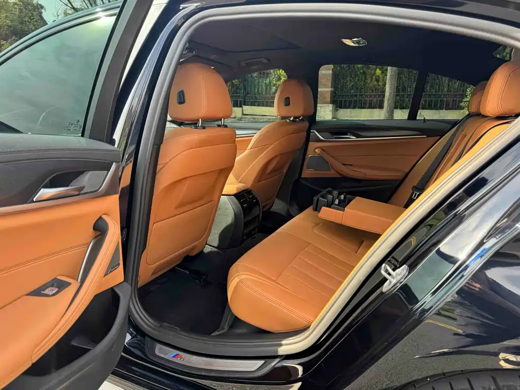 BMW 5 Series 2022