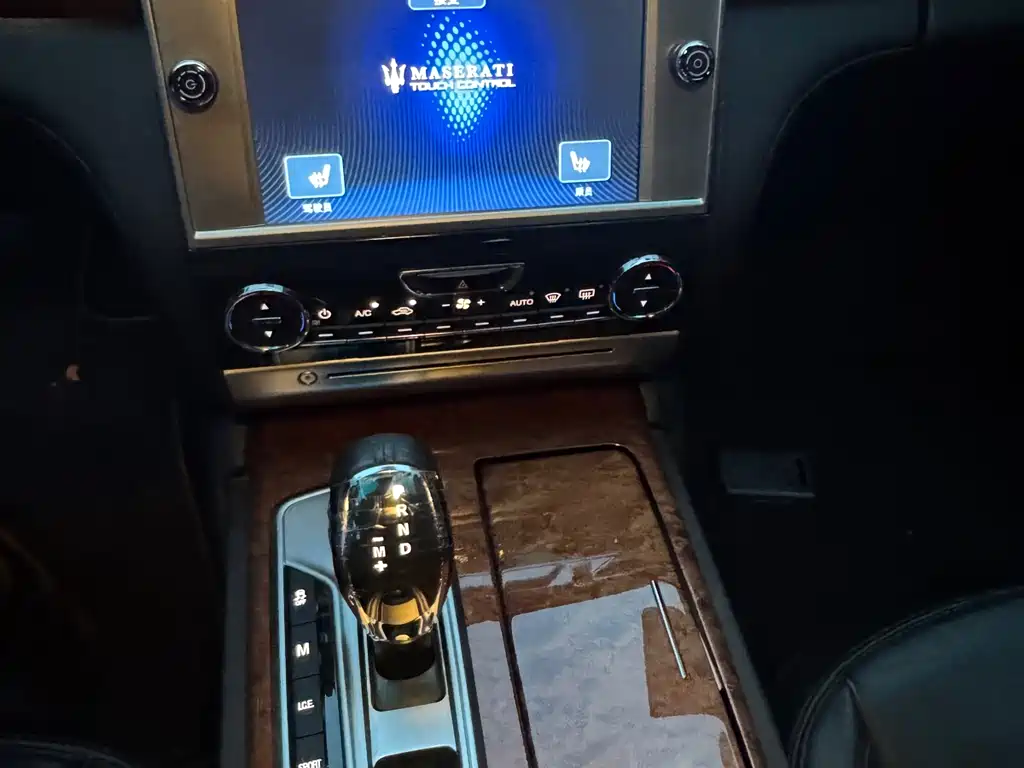 Maserati Quattroporte 2014
