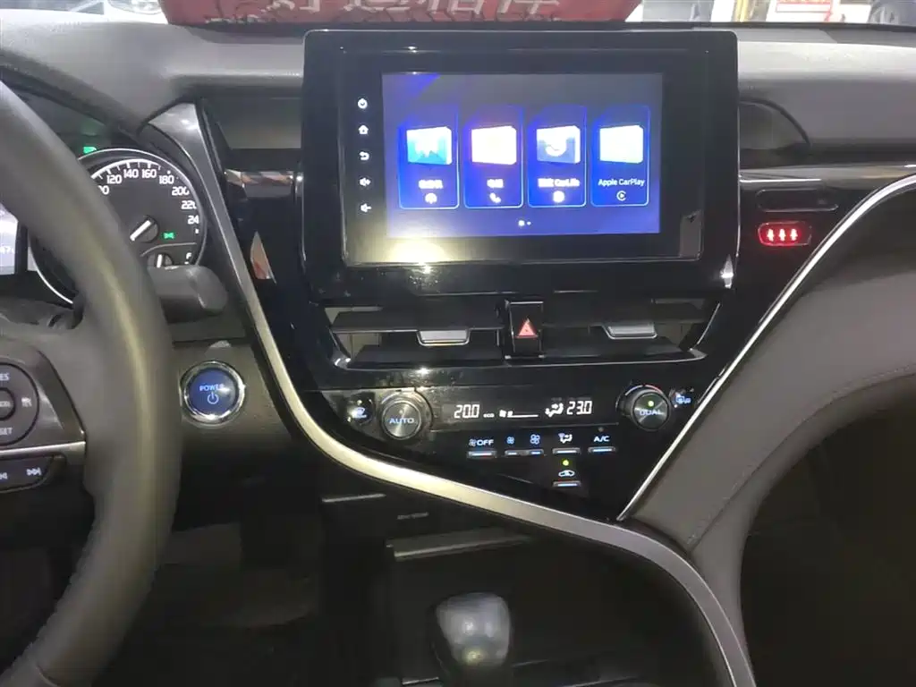 Toyota Camry 2021 — фото 13