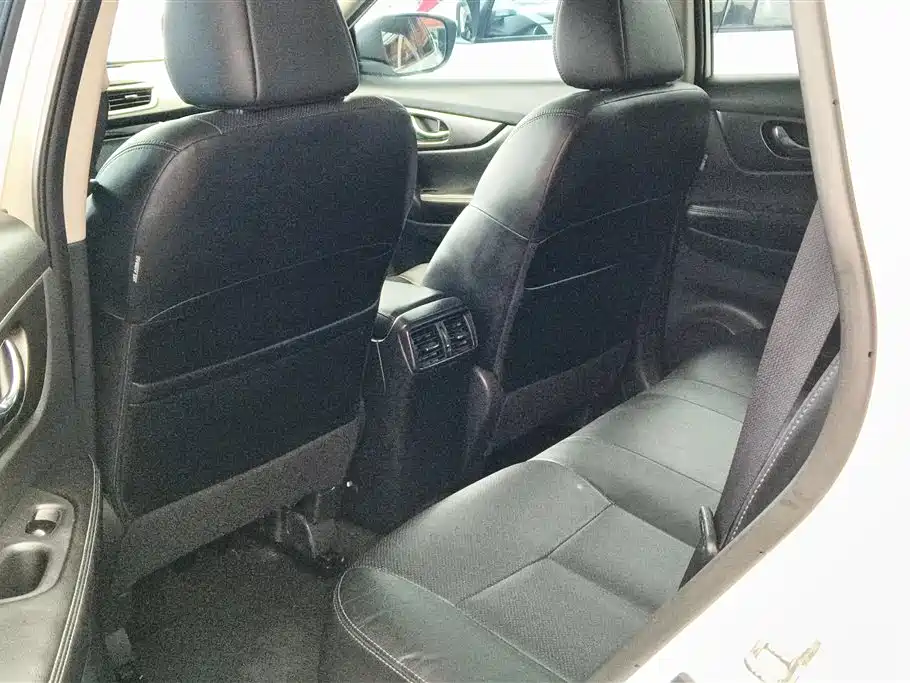 Nissan X-Trail 2015 — фото 10