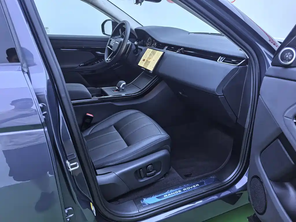 Land Rover Evoque 2025 — фото 16