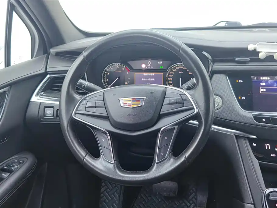 Cadillac XT5 2020 — фото 15