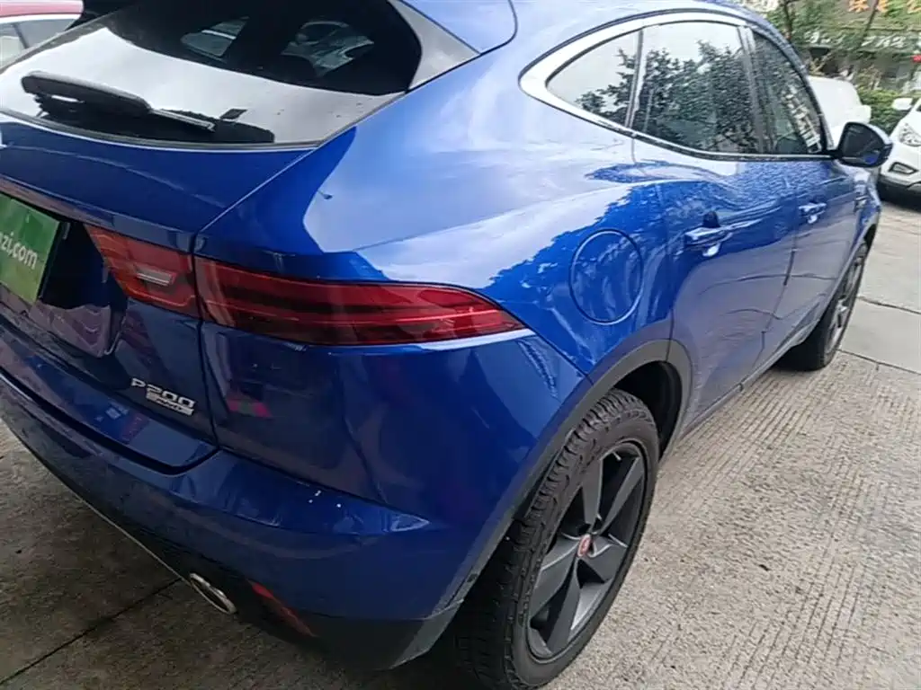 Jaguar E-PACE 2021 — фото 8