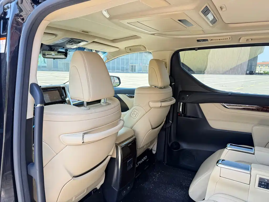 Toyota Alphard 2019 — фото 7