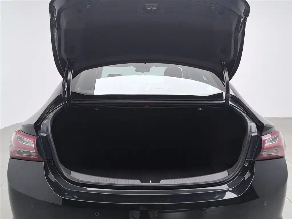 Chevrolet Malibu XL 2021 — фото 16