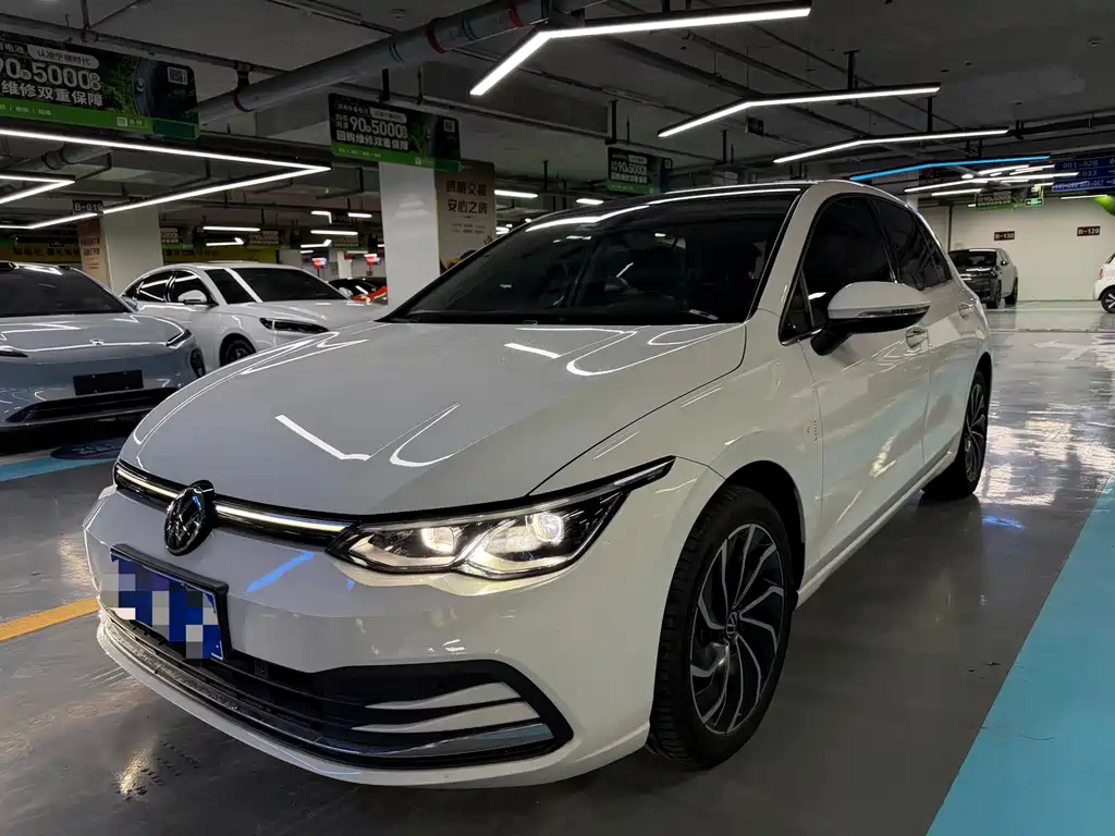 Volkswagen Golf 2024