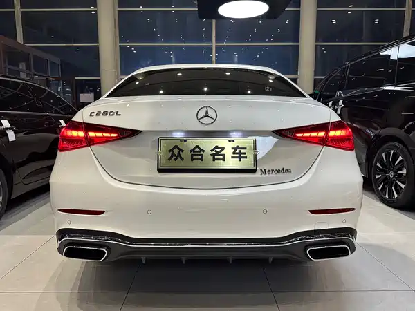 Mercedes-Benz C-Class 2024