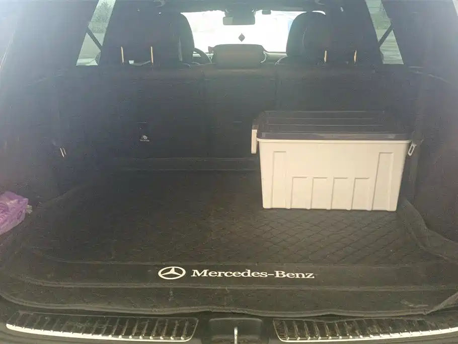 Mercedes-Benz GLC 2023
