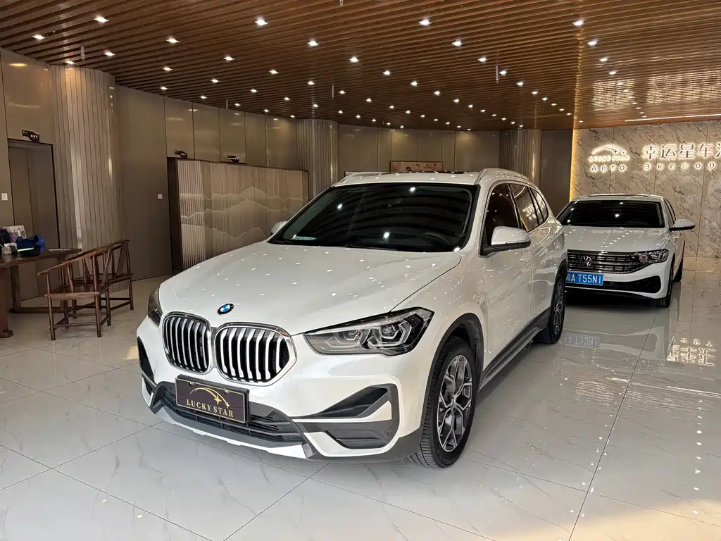 BMW X1 2022 — фото 1
