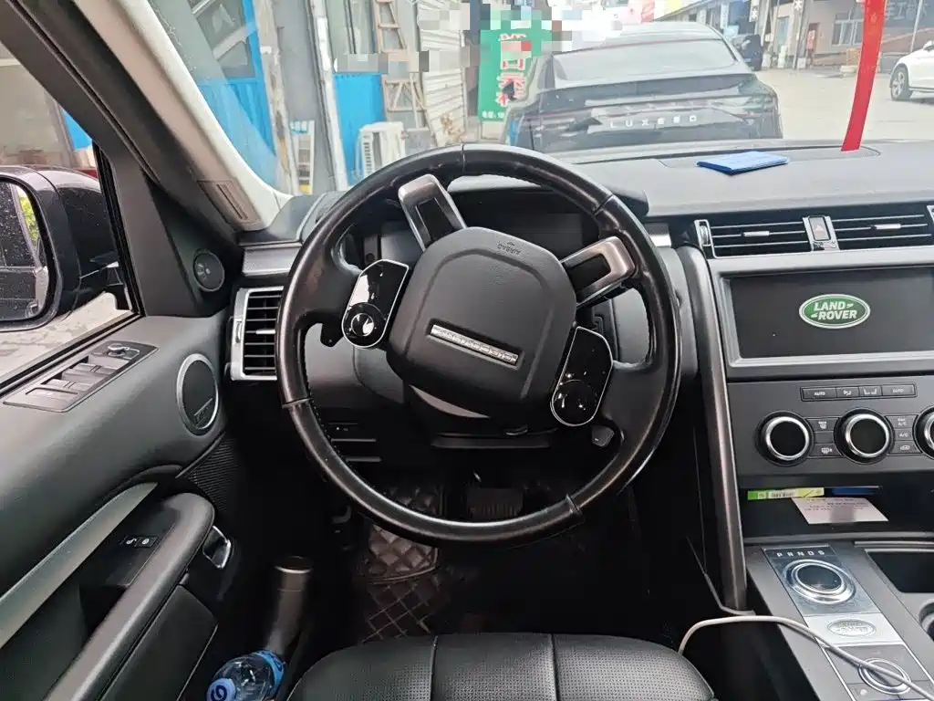 Land Rover Discovery 2021 — фото 11