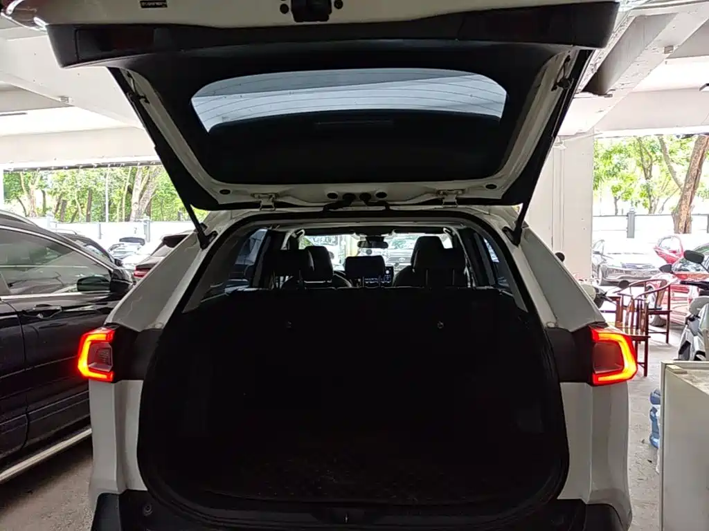 Toyota Wildlander 2021 — фото 19