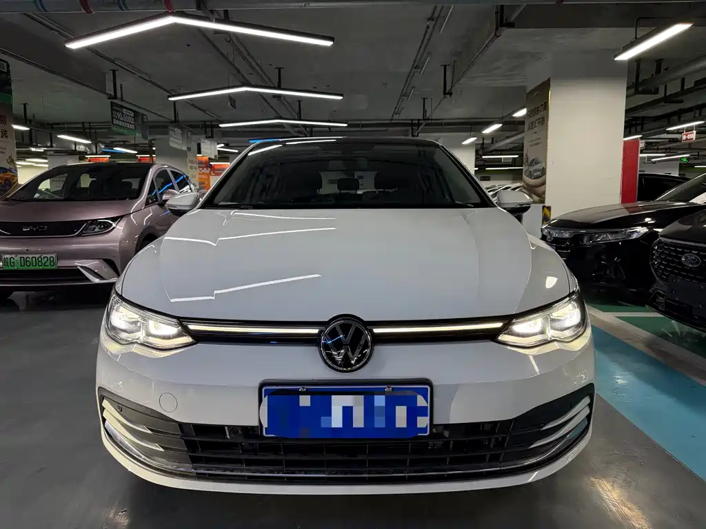 Volkswagen Golf 2024