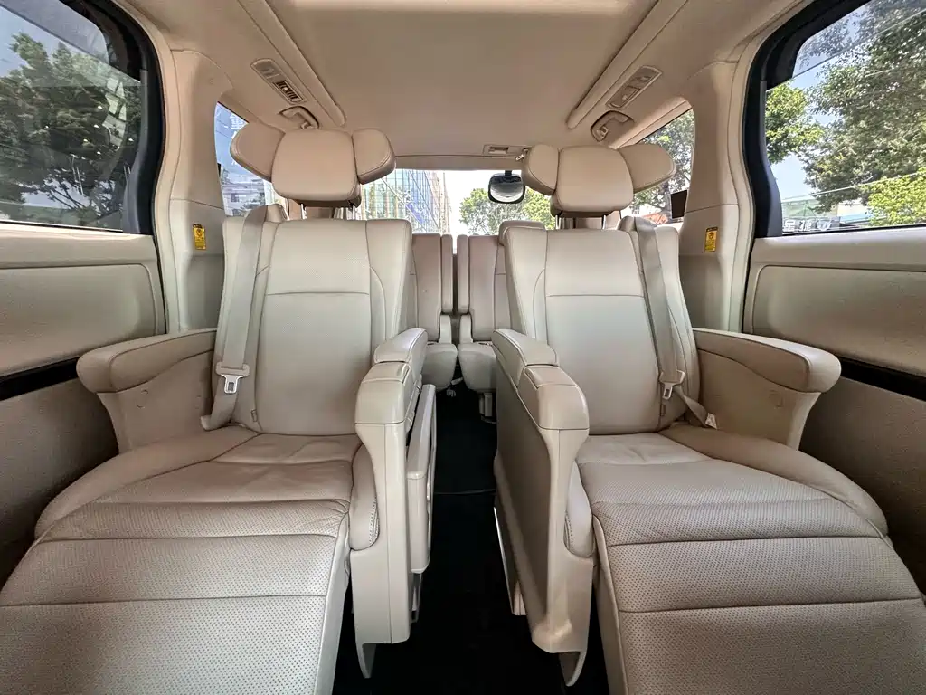 Toyota Alphard 2011 — фото 15