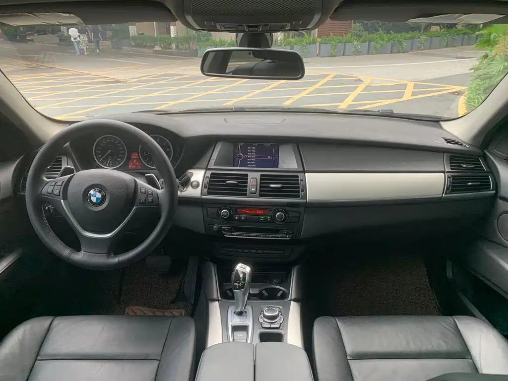 BMW X6 2015 — фото 8