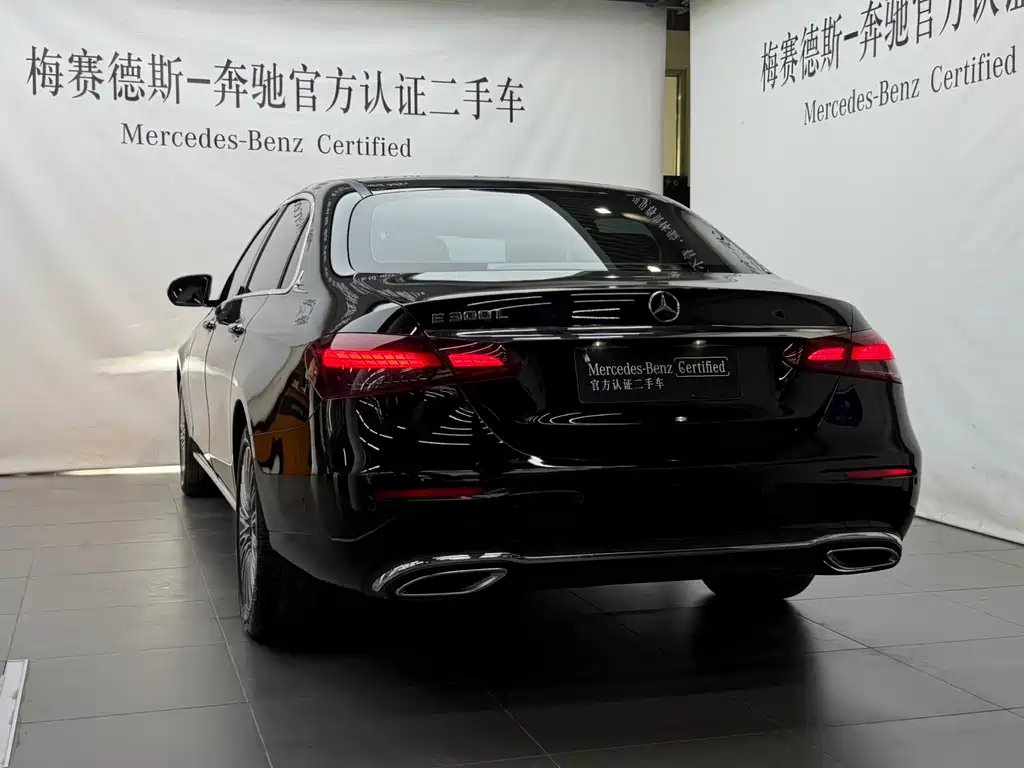 Mercedes-Benz E-Class 2023 — фото 16