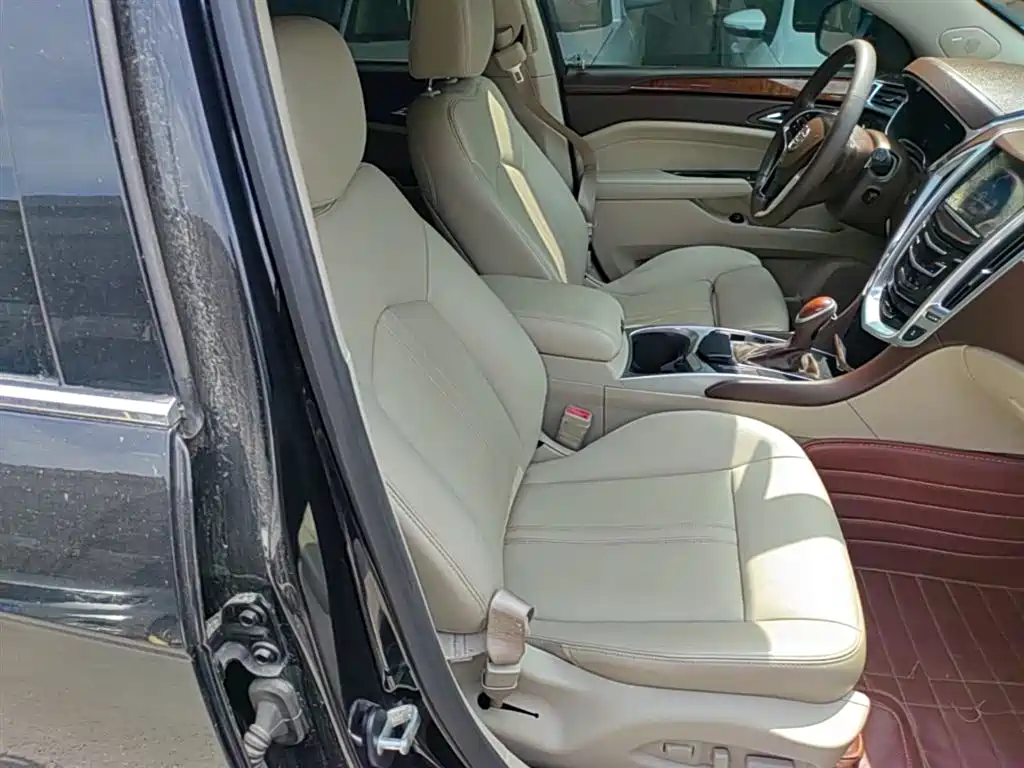 Cadillac SRX 2014 — фото 25