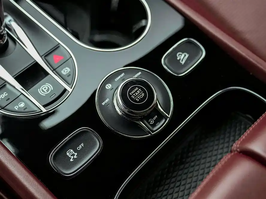 Bentley Bentayga 2021 — фото 19