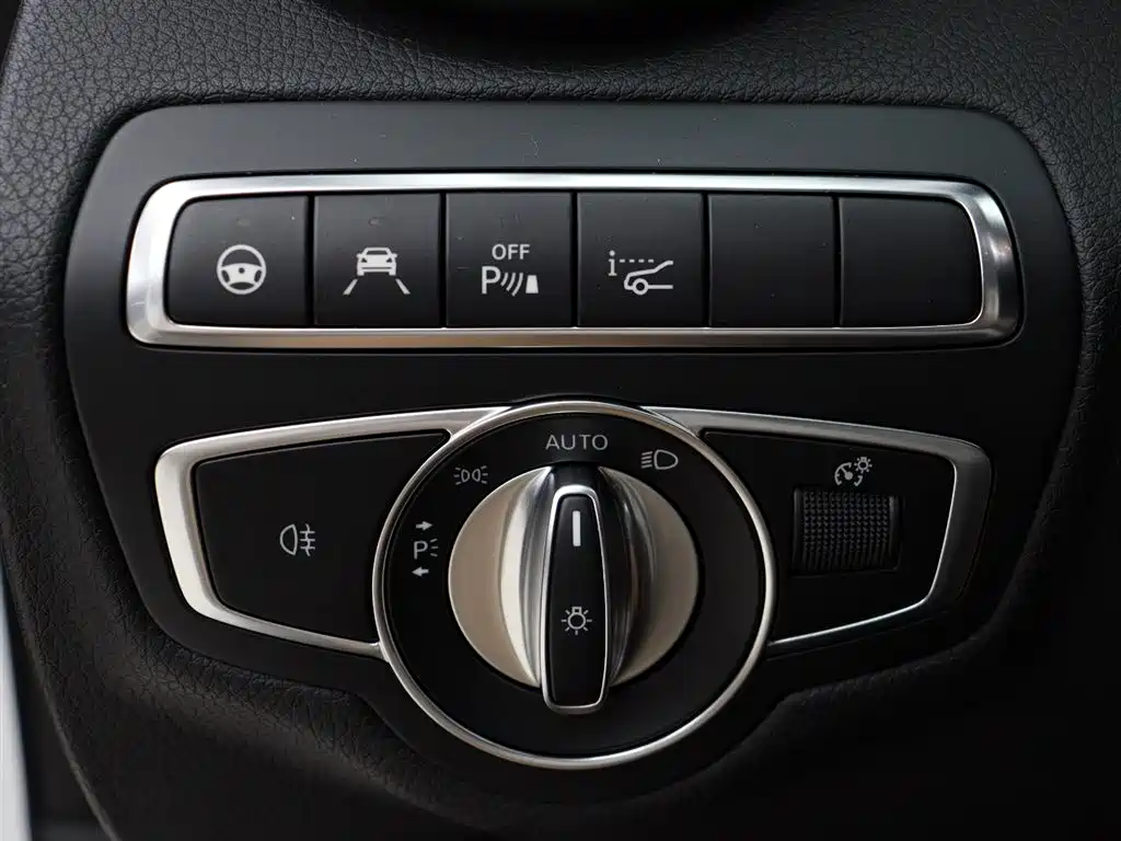 Mercedes-Benz C-Class AMG 2021 — фото 25