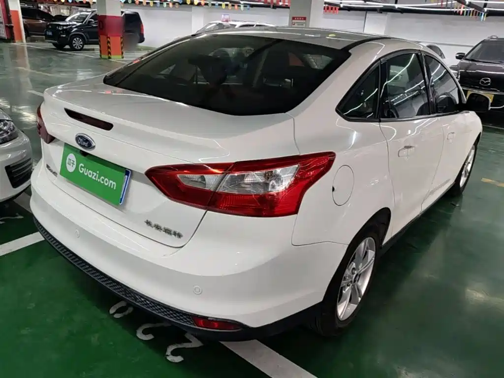 Ford Focus 2015 — фото 7