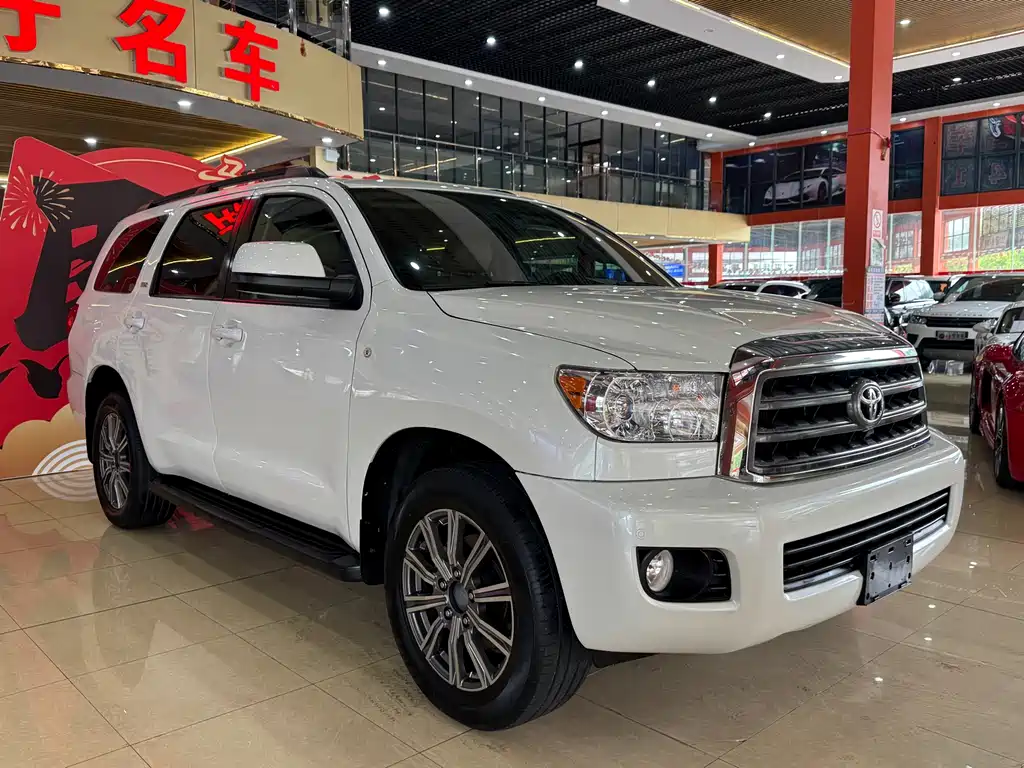Toyota Sequoia 2016 — фото 3
