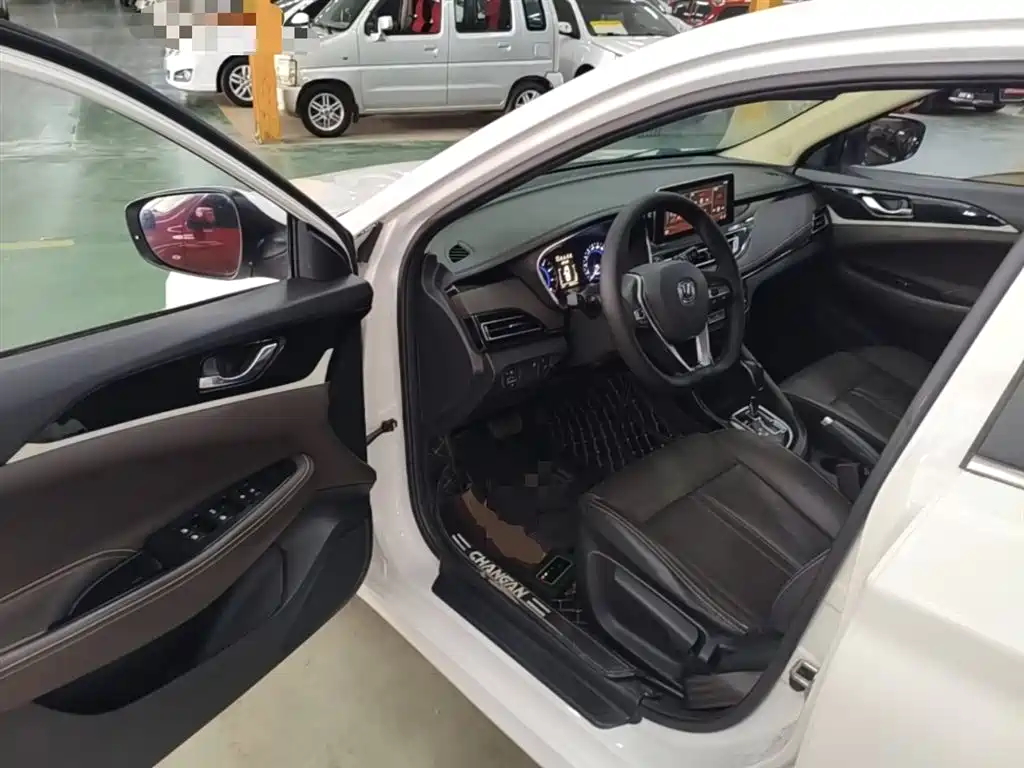 Changan Eado DT 2018 — фото 16