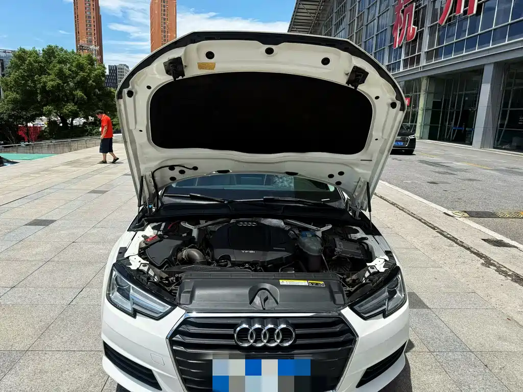 Audi A4L 2017