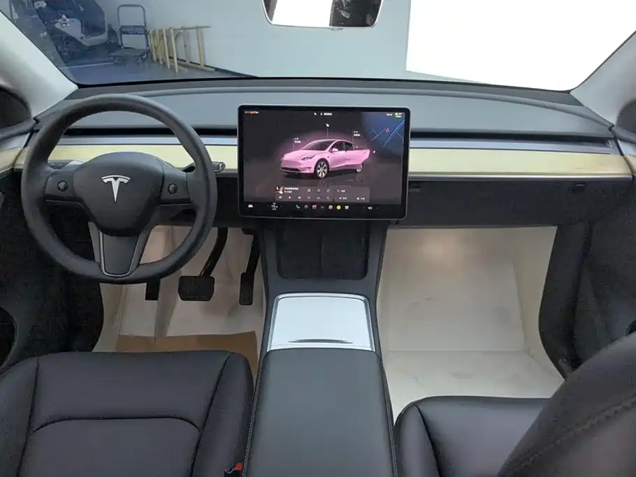 Tesla Model Y 2023 — фото 12
