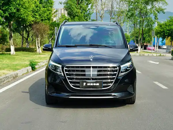 Mercedes-Benz V-Class 2024