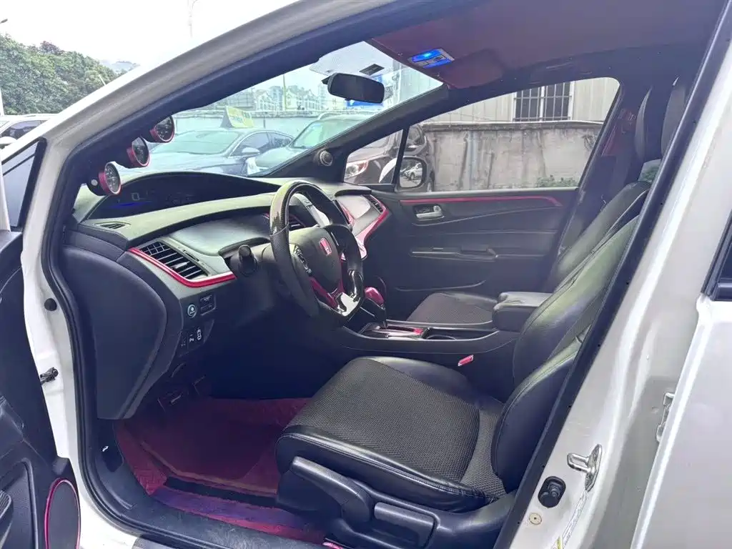 Honda Jade 2015 — фото 8