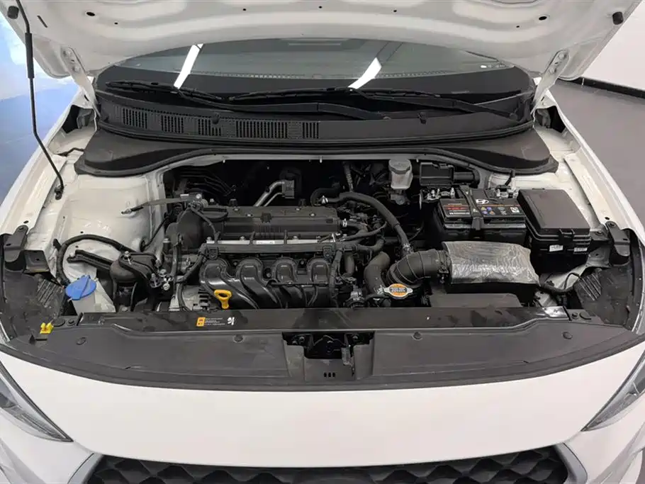 Hyundai Elantra 2023 — фото 10